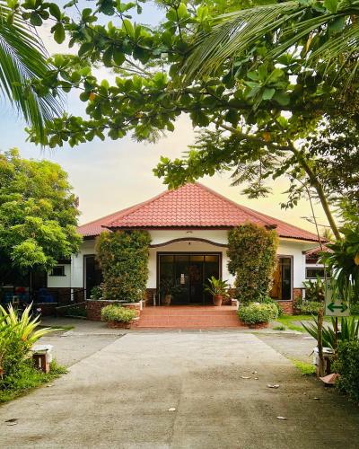 Entrance, Luxor Resort in Marinduque Entrance, Luxor Resort in Marinduque
