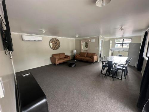 Lake Ruataniwha Holiday Park in Twizel Lake Ruataniwha Holiday Park in Twizel