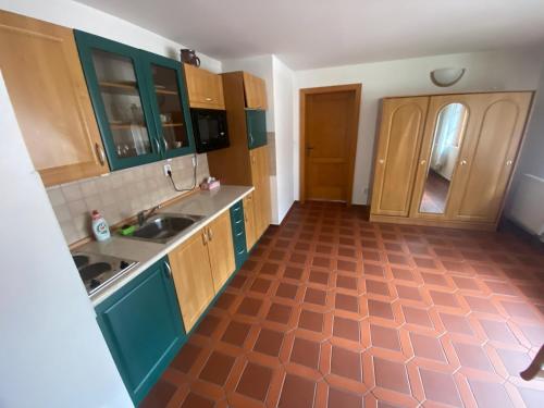 مطبخ, Dům U potoka (Dum U potoka) in Rudnik مطبخ, Dům U potoka (Dum U potoka) in Rudnik