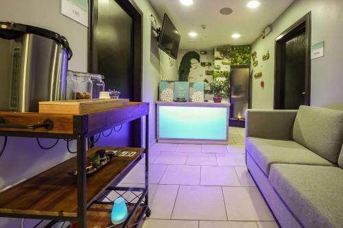 Facilities, Comfort Inn & Suites Tobago in Scarborough Facilities, Comfort Inn & Suites Tobago in Scarborough