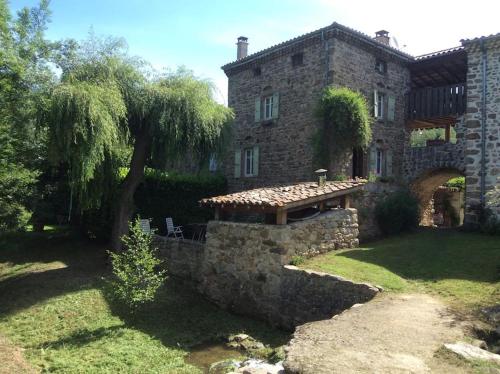 La maison du ruisseau in Saint-Desirat La maison du ruisseau in Saint-Desirat