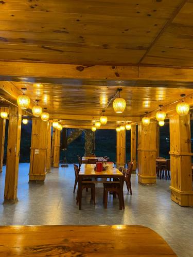 jaettu olohuone/TV alue, Muong Tra Stream Homestay in Yen Minh jaettu olohuone/TV alue, Muong Tra Stream Homestay in Yen Minh