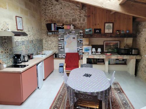 Удобства, Duplex Girondin avec Piscine in Saint-Germain-de-la-Riviere Удобства, Duplex Girondin avec Piscine in Saint-Germain-de-la-Riviere