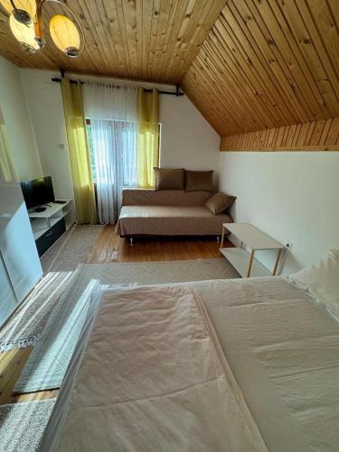 Bukovica Guest House in Pošćenski Kraj Bukovica Guest House in Pošćenski Kraj