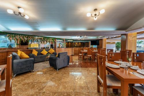 Restaurant, Hotel Plaza Mirador, Ciudad del Carmen in Ciudad Del Carmen Restaurant, Hotel Plaza Mirador, Ciudad del Carmen in Ciudad Del Carmen