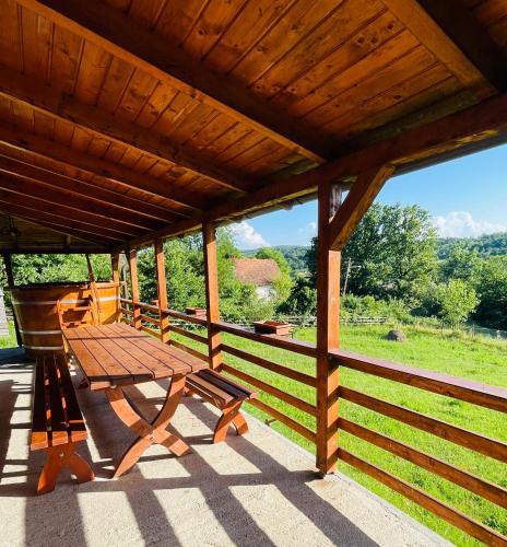 Cabana RodNic in Labașinț Cabana RodNic in Labașinț