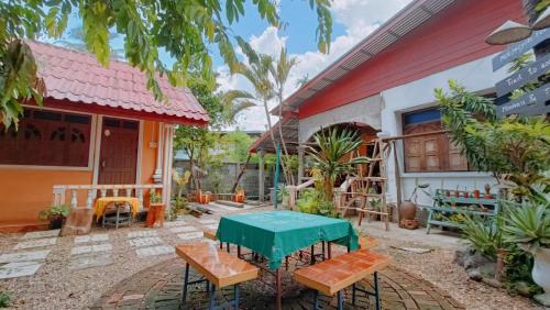 Khamphouy Guesthouse in Champasak Khamphouy Guesthouse in Champasak
