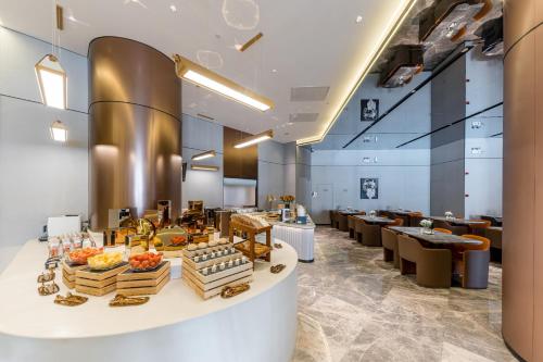 Food and beverages, Crystal Orange Hotel Shanghai Bund Sichuan North Road in The Bund and North Bund Food and beverages, Crystal Orange Hotel Shanghai Bund Sichuan North Road in The Bund and North Bund