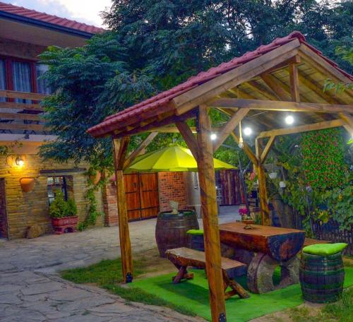 Maksimilijan Winery Apartments & wine tasting in Negotino Maksimilijan Winery Apartments & wine tasting in Negotino