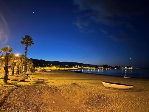 Beach, Civico 11 in Reggio Calabria Beach, Civico 11 in Reggio Calabria