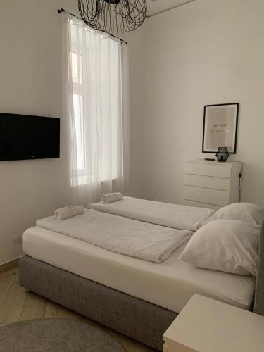 Luxury CityApartment 3