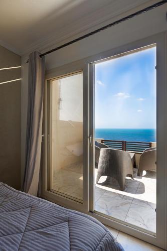 beranda/teres, Hyat Suites & Rooms in Alexandria beranda/teres, Hyat Suites & Rooms in Alexandria