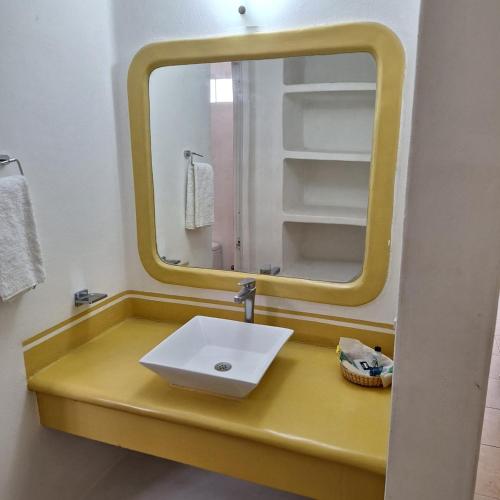 Bathroom, Hotel Anturios in Zihuatanejo Bathroom, Hotel Anturios in Zihuatanejo
