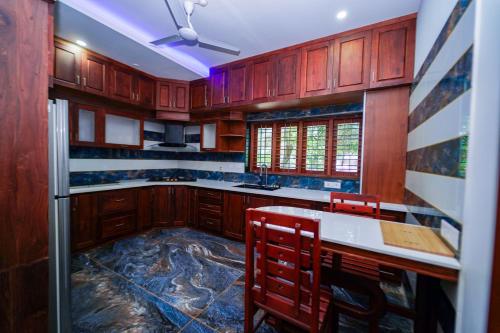 مطبخ, Skylar Seaview Beach Resort and Spa, Varkala in شاطئ فاركالا مطبخ, Skylar Seaview Beach Resort and Spa, Varkala in شاطئ فاركالا