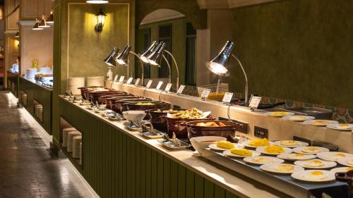 Food and beverages, Jeju Shinhwa World Shinhwa Resort in Jeju Food and beverages, Jeju Shinhwa World Shinhwa Resort in Jeju