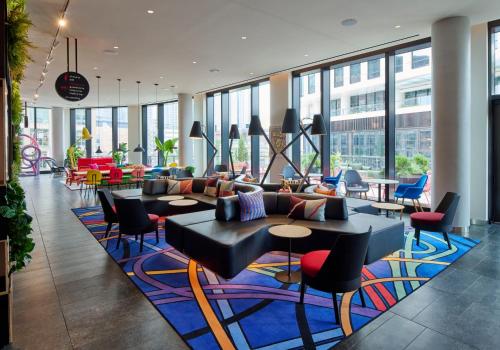 Lobby, citizenM Boston Back Bay in Boston (MA) Lobby, citizenM Boston Back Bay in Boston (MA)
