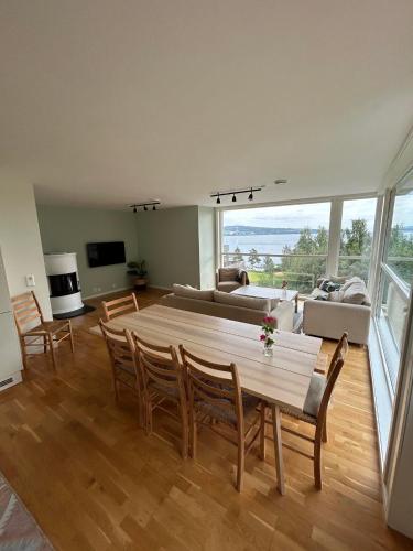 Alrededores, En perle på Gjøvik, nær populær strand ved Mjøsa (En perle pa Gjøvik, nær populær strand ved Mjøsa) in Gjovik Alrededores, En perle på Gjøvik, nær populær strand ved Mjøsa (En perle pa Gjøvik, nær populær strand ved Mjøsa) in Gjovik