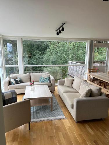 Instalaciones, En perle på Gjøvik, nær populær strand ved Mjøsa (En perle pa Gjøvik, nær populær strand ved Mjøsa) in Gjovik Instalaciones, En perle på Gjøvik, nær populær strand ved Mjøsa (En perle pa Gjøvik, nær populær strand ved Mjøsa) in Gjovik