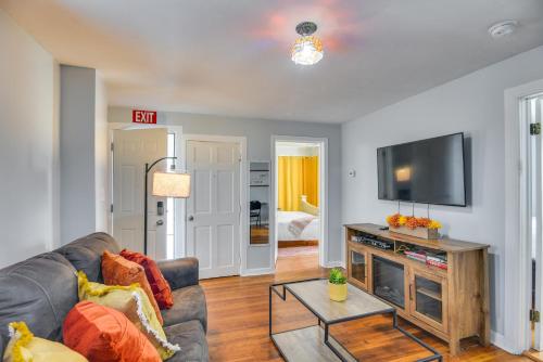 Downtown Brockton Apt Less Than 1 Mi to Local Dining in Brockton Downtown Brockton Apt Less Than 1 Mi to Local Dining in Brockton