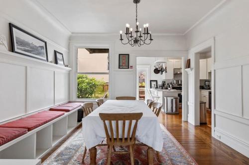 Spacious SF Haven - Cozy Bedrooms & Modern Kitchen near de Young Museum Spacious SF Haven - Cozy Bedrooms & Modern Kitchen near de Young Museum