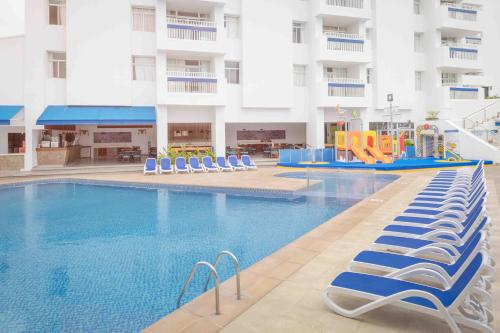 Pool at a Cartagena, Colombia resort all inclusive