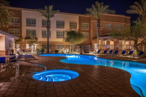 Swimming pool, Staybridge Suites By Holiday Inn Gilbert - East Mesa in East Mesa Swimming pool, Staybridge Suites By Holiday Inn Gilbert - East Mesa in East Mesa