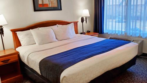 Magnuson Grand Pikes Peak near อุทยานพระเยซูคริสต์ Magnuson Grand Pikes Peak near อุทยานพระเยซูคริสต์