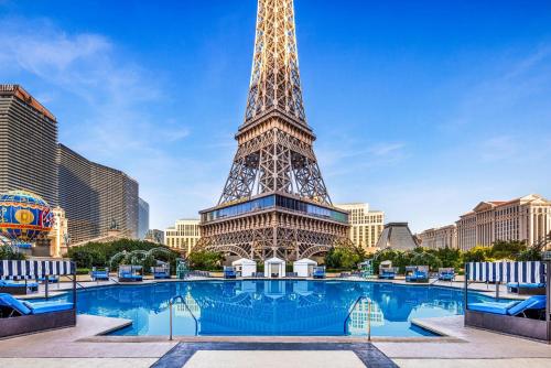 Piscina, Paris Las Vegas in Las Vegas (NV) Piscina, Paris Las Vegas in Las Vegas (NV)