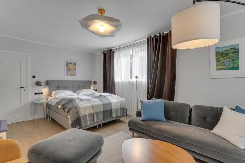 Modern Perfectly Located Apartment