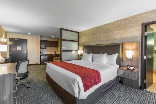 Comfort Inn & Suites Airport North in Calgary (AB) Comfort Inn & Suites Airport North in Calgary (AB)