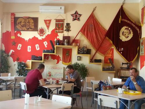 Restaurant, Lenin Street Hostel & Tours in Tiraspol Restaurant, Lenin Street Hostel & Tours in Tiraspol