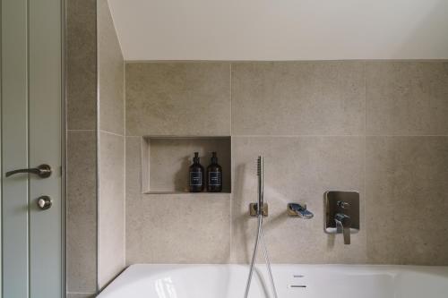 Bathroom, Shepherds Rock in Mitchelland Bathroom, Shepherds Rock in Mitchelland