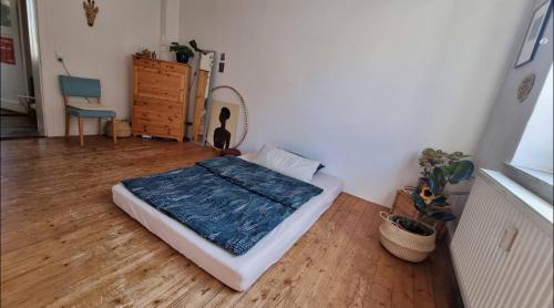 Minimalistic bright room 12min from Hanover central station