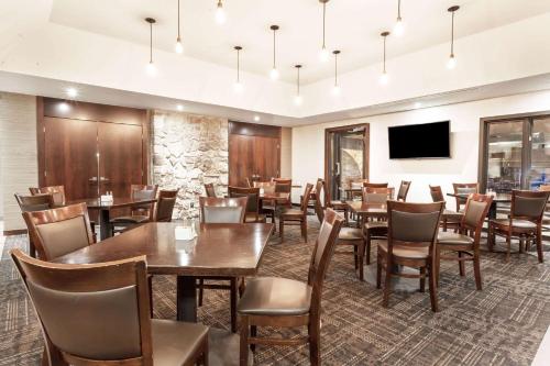 Facilities, Ramada by Wyndham Ottawa On The Rideau near Ottawa Macdonald-Cartier International Airport Facilities, Ramada by Wyndham Ottawa On The Rideau near Ottawa Macdonald-Cartier International Airport