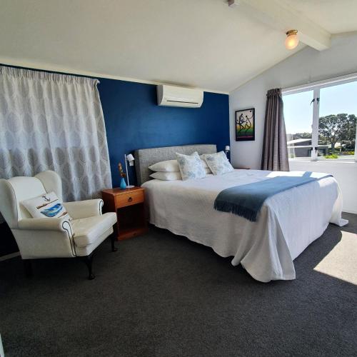 Oneroa Bay View Apartment in Waiheke Island Oneroa Bay View Apartment in Waiheke Island