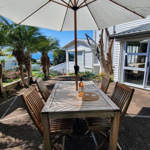 Facilities, Oneroa Bay View Apartment in Oneroa Facilities, Oneroa Bay View Apartment in Oneroa