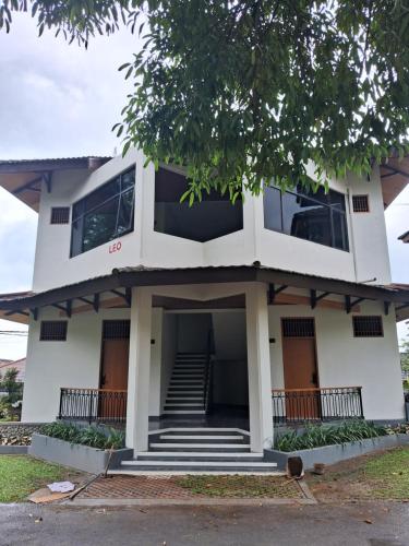 INDO ALAM RECREATIONAL RESORT in Cipanas INDO ALAM RECREATIONAL RESORT in Cipanas