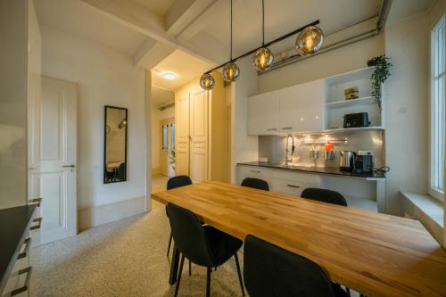 keuken, City Apartment with Rooftop Terrace in Biel keuken, City Apartment with Rooftop Terrace in Biel