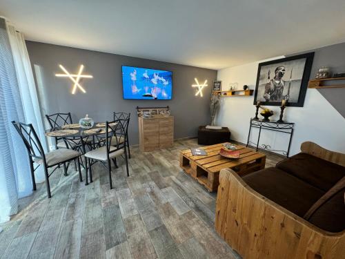 Gite chez carline classe meubles du tourisme 3 etoiles in Doudeville Gite chez carline classe meubles du tourisme 3 etoiles in Doudeville