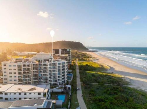 plaža, m² 1 spavaća soba, 1 privatna kupaonica Apartman u Burleigh Heads
(Premium Oceanfront Unit Regency on the Beach 705) in Palm plaža plaža, m² 1 spavaća soba, 1 privatna kupaonica Apartman u Burleigh Heads
(Premium Oceanfront Unit Regency on the Beach 705) in Palm plaža