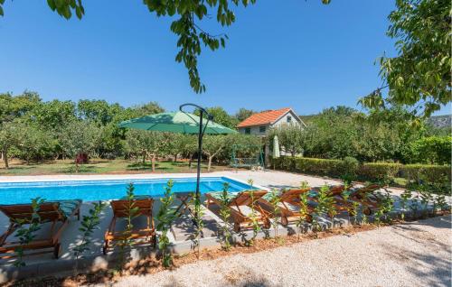Swimming pool, Cozy Home In Prolozac Donji With Wifi in Donji Prolozac Swimming pool, Cozy Home In Prolozac Donji With Wifi in Donji Prolozac