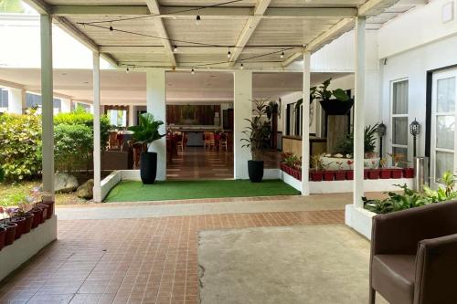 The Ranch Resort Cebu powered by Cocotel in Toledo City The Ranch Resort Cebu powered by Cocotel in Toledo City