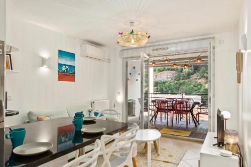 "L'Idyllique" Parking, Piscine, Plage, Calme assure, Gare in Roquebrune-Cap-Martin "L'Idyllique" Parking, Piscine, Plage, Calme assure, Gare in Roquebrune-Cap-Martin