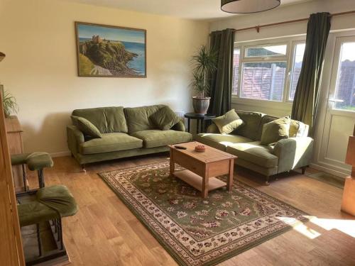 Mersea Island Retreat - 4 Bedroom House in West Mersea Mersea Island Retreat - 4 Bedroom House in West Mersea