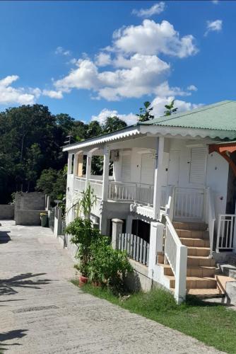 Kaz A Ti Jo in Petit-Bourg Kaz A Ti Jo in Petit-Bourg