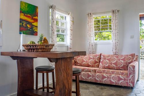 Montete Hilltop Cottage with Stunning Panoramic Views in Choiseul Montete Hilltop Cottage with Stunning Panoramic Views in Choiseul