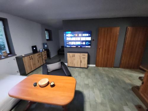 Ruang bersama/area TV, Wilcza Poręba Apartament (Wilcza Poreba Apartament) in Karpacz Ruang bersama/area TV, Wilcza Poręba Apartament (Wilcza Poreba Apartament) in Karpacz