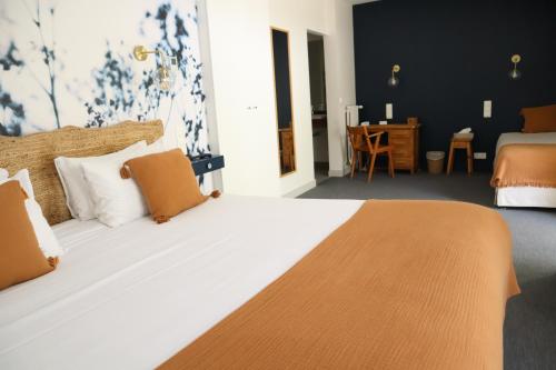 Hotel de Biencourt in Azay-le-Rideau Hotel de Biencourt in Azay-le-Rideau