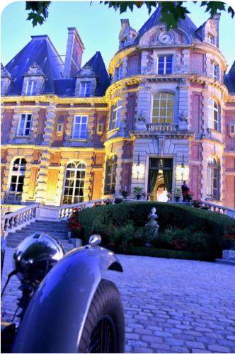 Le Château des Rêves de la Ferté Fresnel (Le Chateau des Reves de la Ferte Fresnel) in La Ferte-Frenel Le Château des Rêves de la Ferté Fresnel (Le Chateau des Reves de la Ferte Fresnel) in La Ferte-Frenel