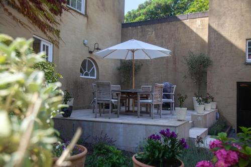 Clemenstone House B&B in Bridgend Clemenstone House B&B in Bridgend